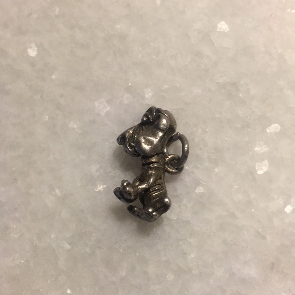 Vintage 925 sterling silver hound dog pendant